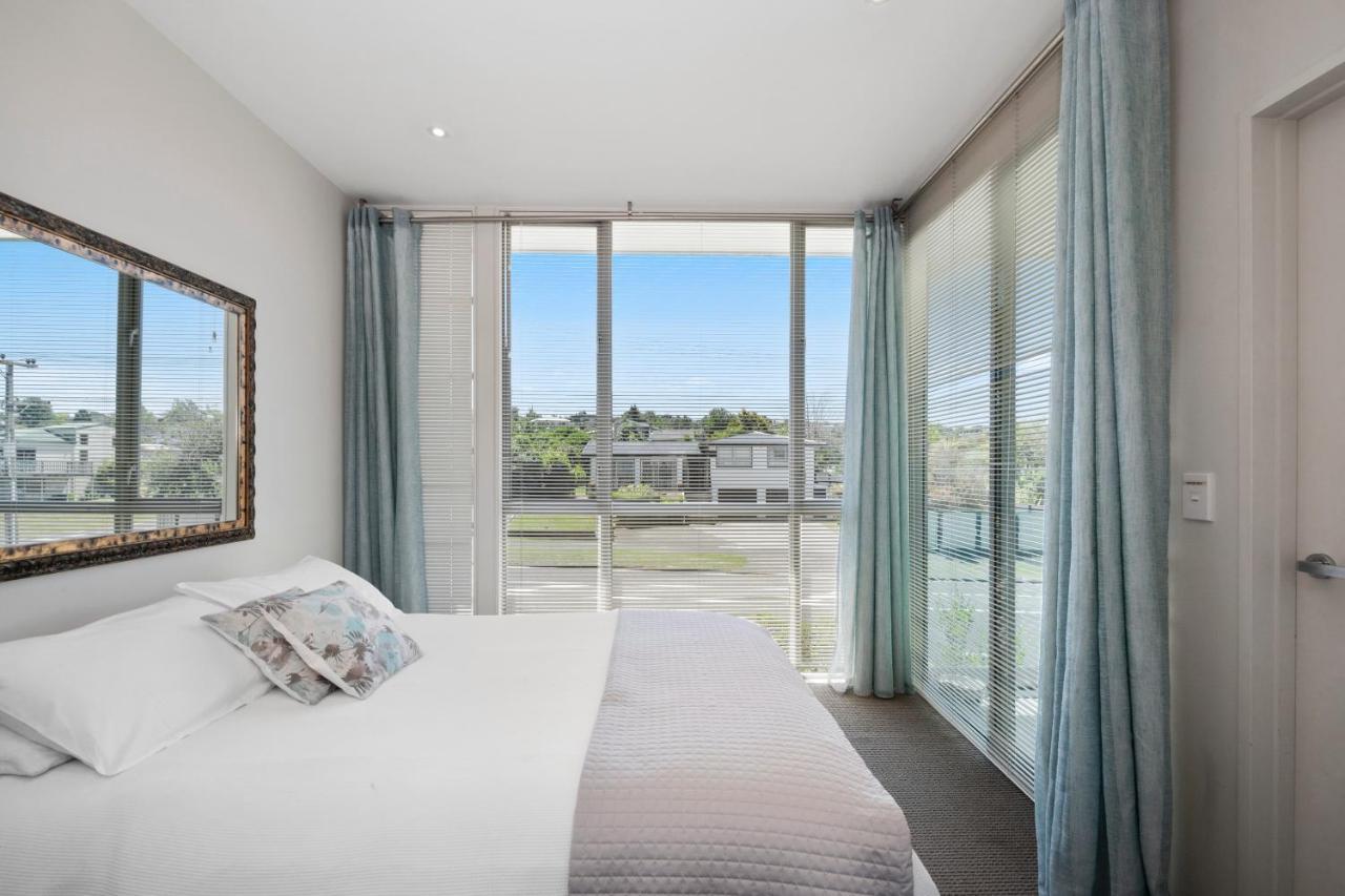 Marinaside Villa - Taupo Holiday Apartment 外观 照片