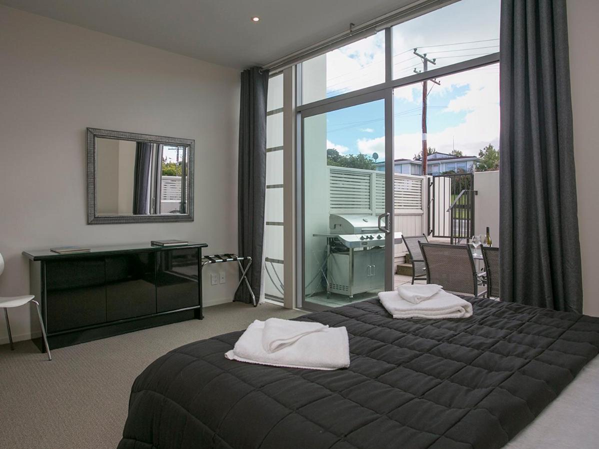 Marinaside Villa - Taupo Holiday Apartment 外观 照片